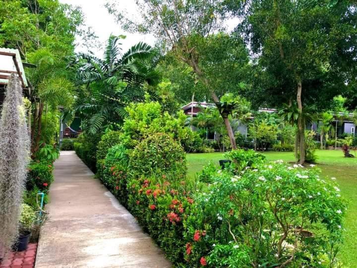 帕纳长滩度假村 Ko Lanta 外观 照片